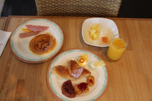 アリビラ　ハナハナの朝食2