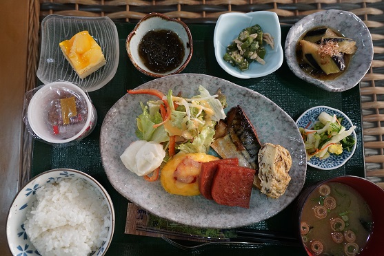 ホテルピースアイランド竹富島　朝食11